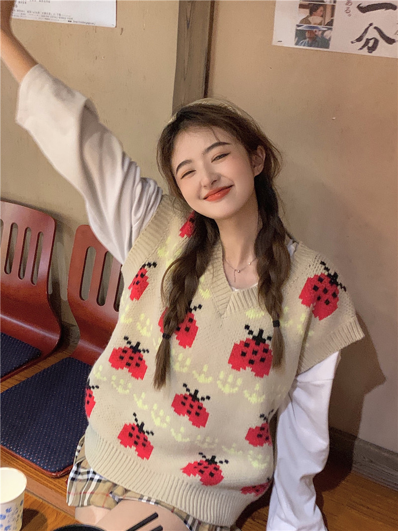 Little Ladybug Cute Knitted Padded College Style Vest