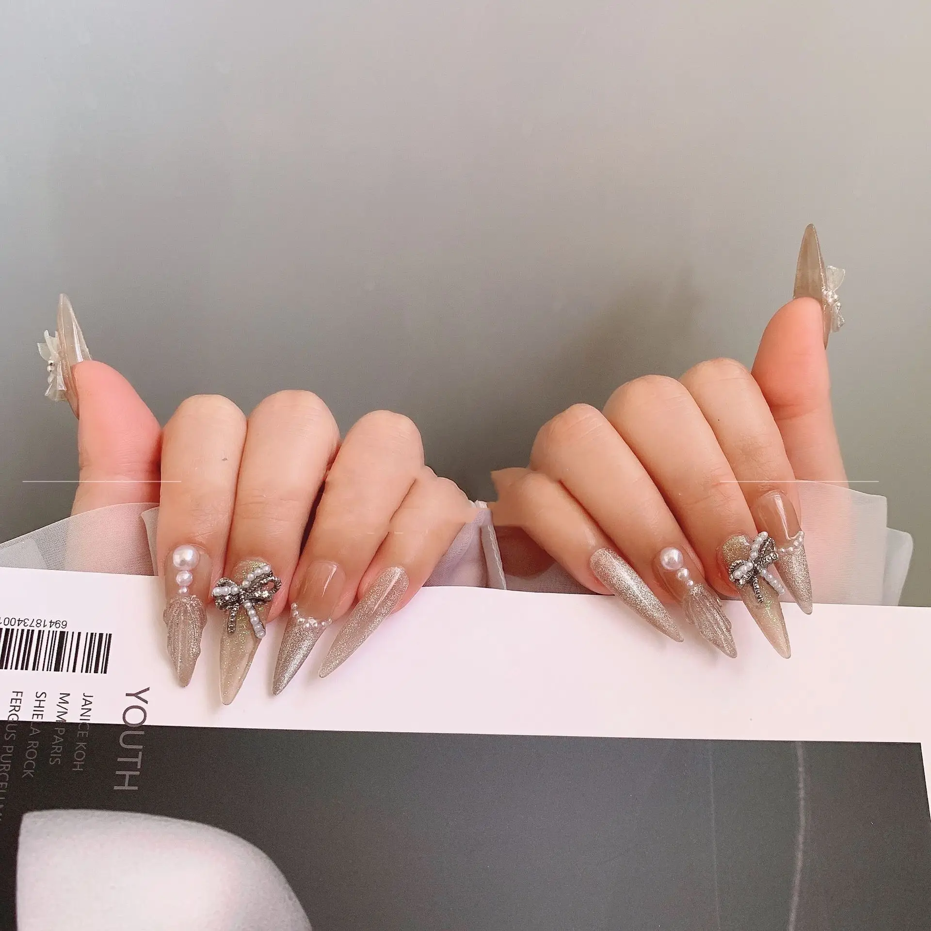Light Luxury Fairy Skirt Hem White Nail Patch Pearl