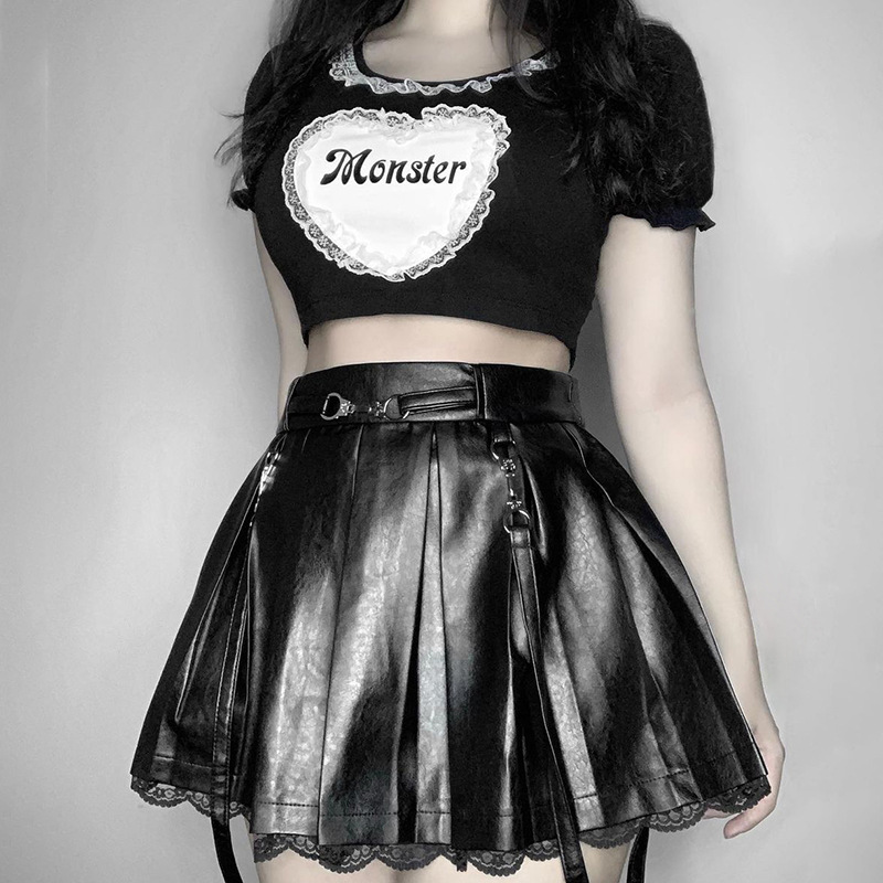 Dark Wind Short Navel Revealing Cute T-shirt