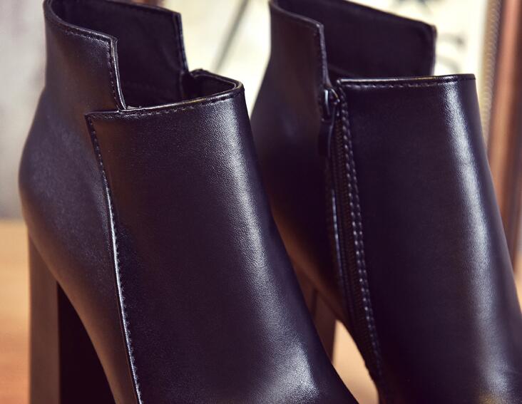 Women's Zipper Wicker Short Heel Martin Boots