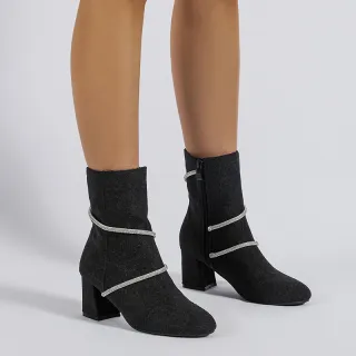 Chunky Mid Heel Boots With Rhinestone Chain Design Shoes For Women - Black