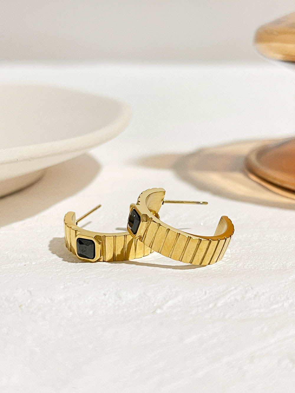 Titanium Steel Inlaid Zircon Checkered C-shaped Earrings