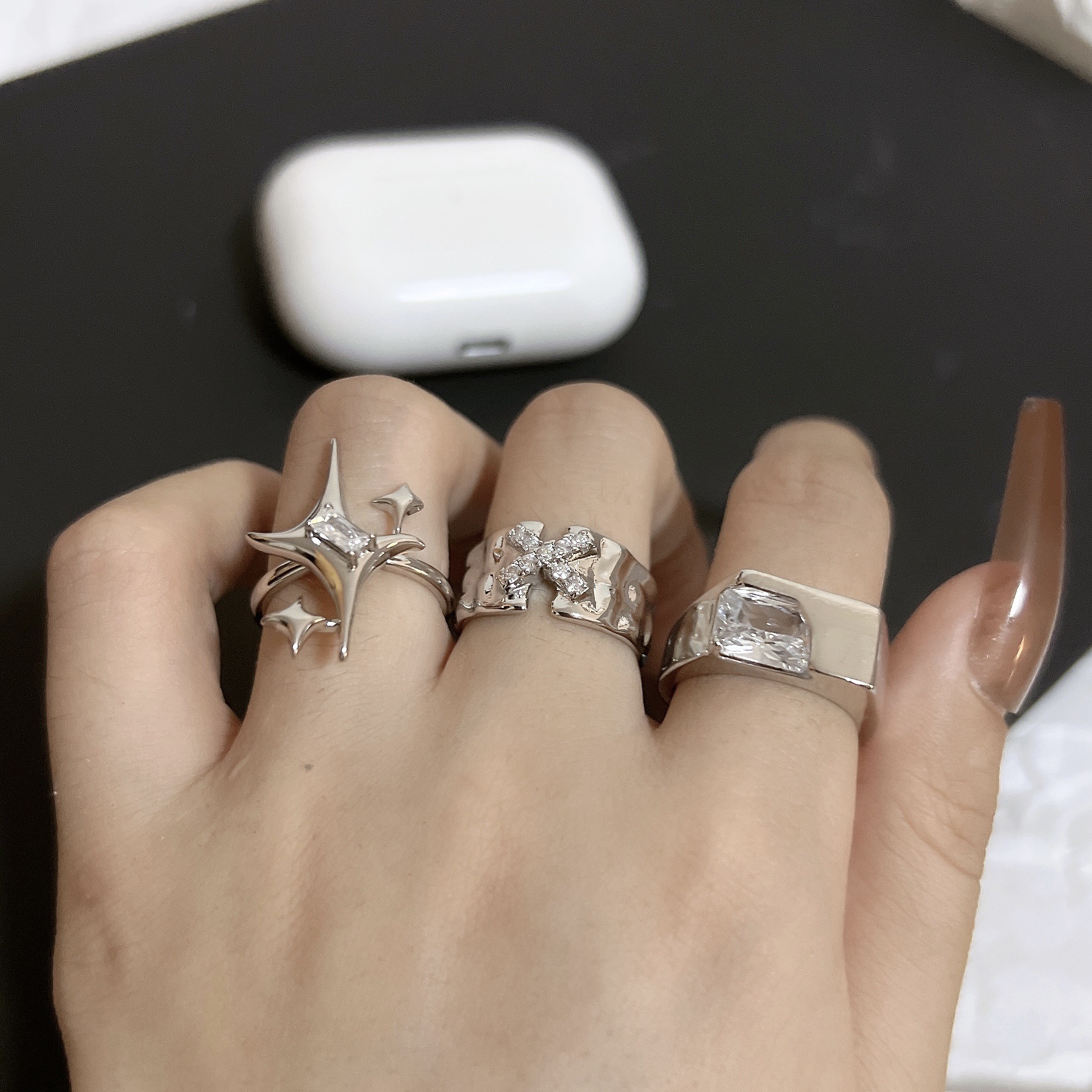 Niche Design Star Couple Rings, Korean INS Style, Zircon Inlaid Letter Texture Ring, Fashion Personality Ring For Men - Image 1