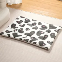 Cute Cat Blanket Pet Winter Warm Coral Velvet Pet Dog Cat Blanket Autumn And Winter Pet Supplies - Black Heart - View 1