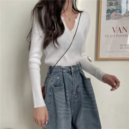 Brown Knitted Long-sleeved V-neck Bottoming Shirt For Women - White
