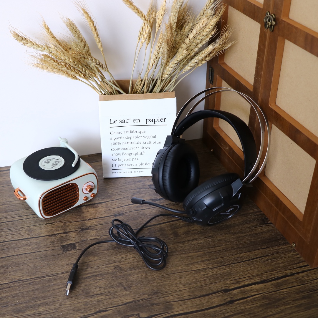 Wired Over-ear Headphones For Computer 24