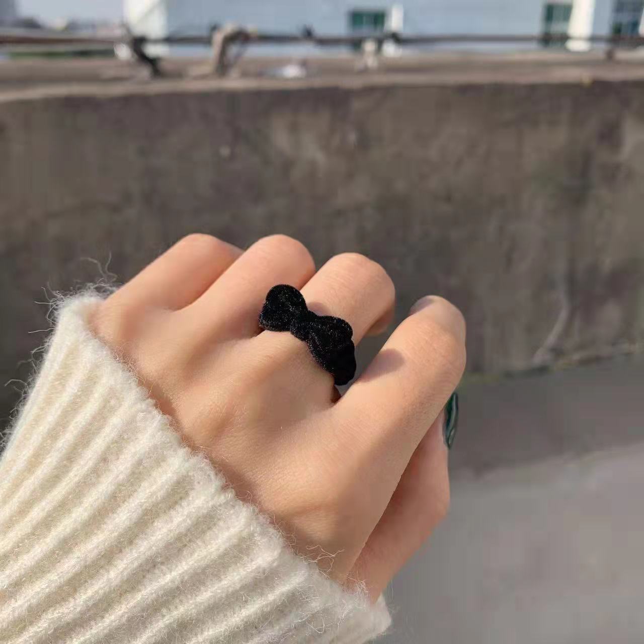 Sweet And Fashionable Index Finger
