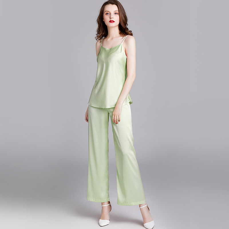 Title 1, Thin silk ladies suspender pajamas set