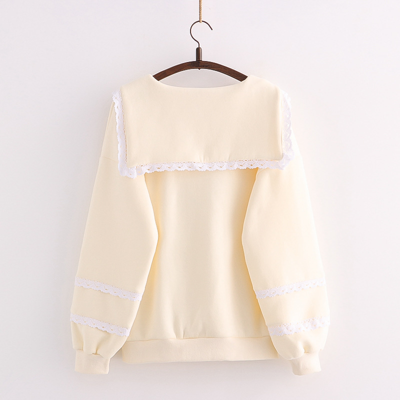 Fashionable Ladies Exquisite Cartoon Bottoming Sweater