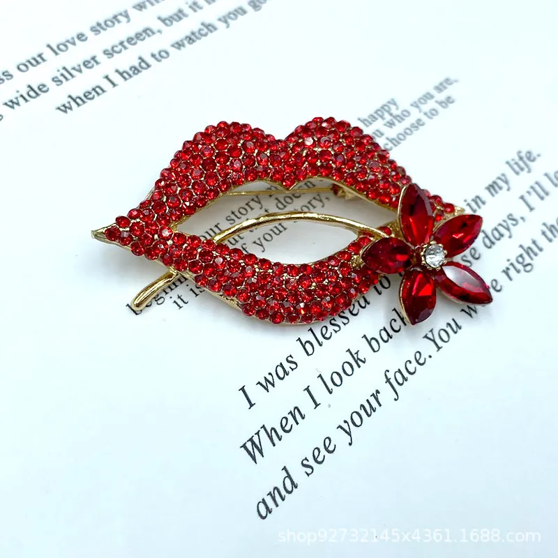 Sexy Temptation Red Lips Brooch Temperament Clothing Ladies Personality Small Suit Dress Pin - Red