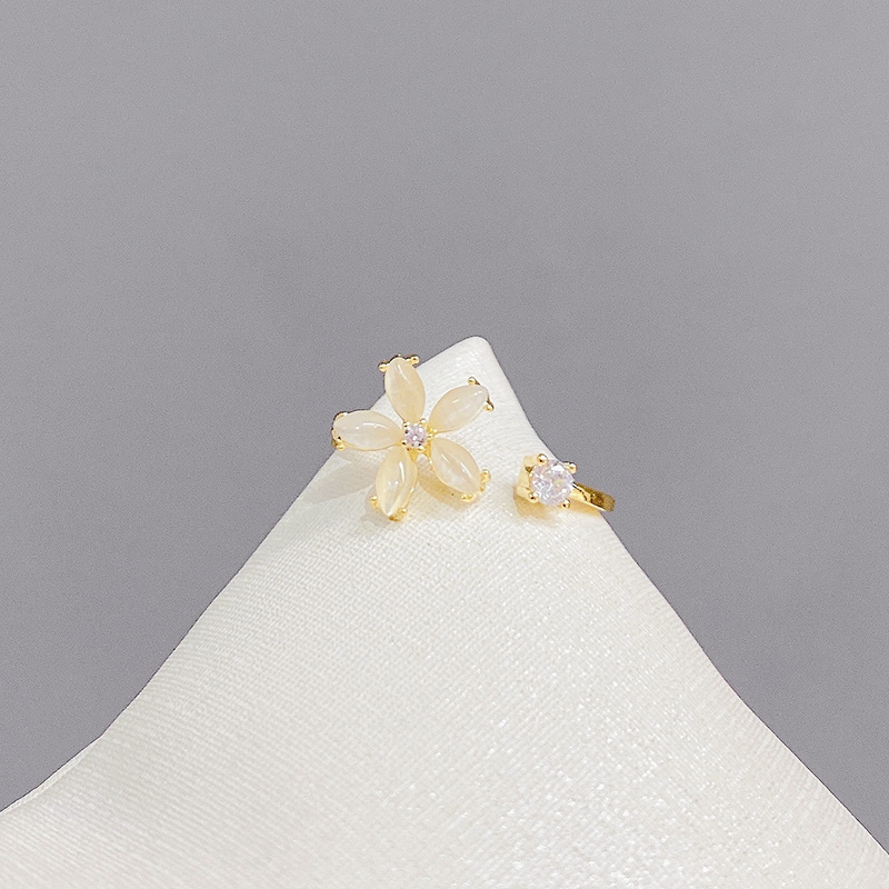 Adjustable Women's Daisy Flower Ring