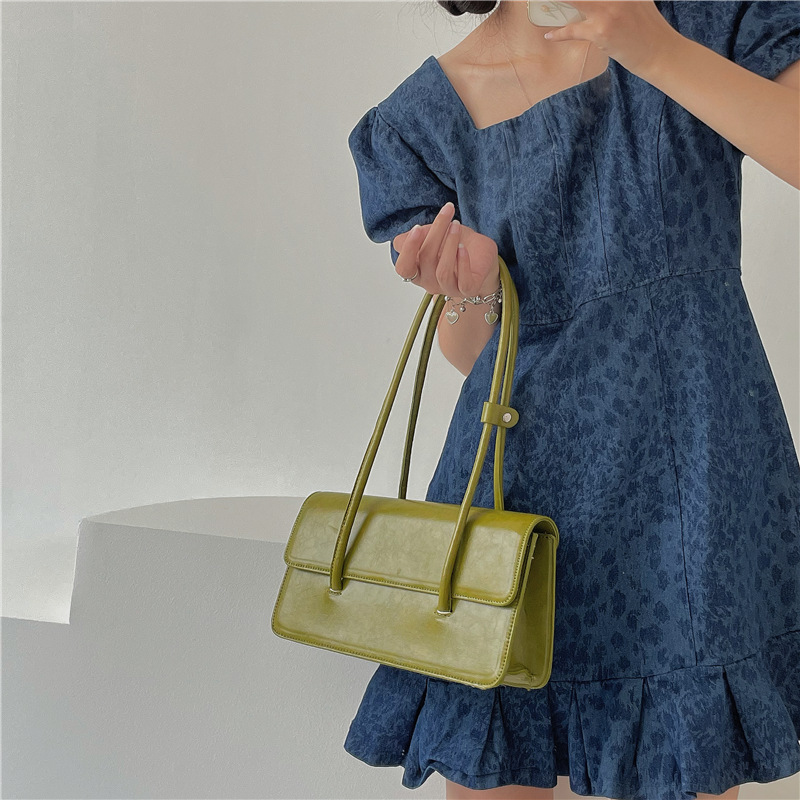 Summer Fashion Oil Wax Leather Portable Shoulder Bag