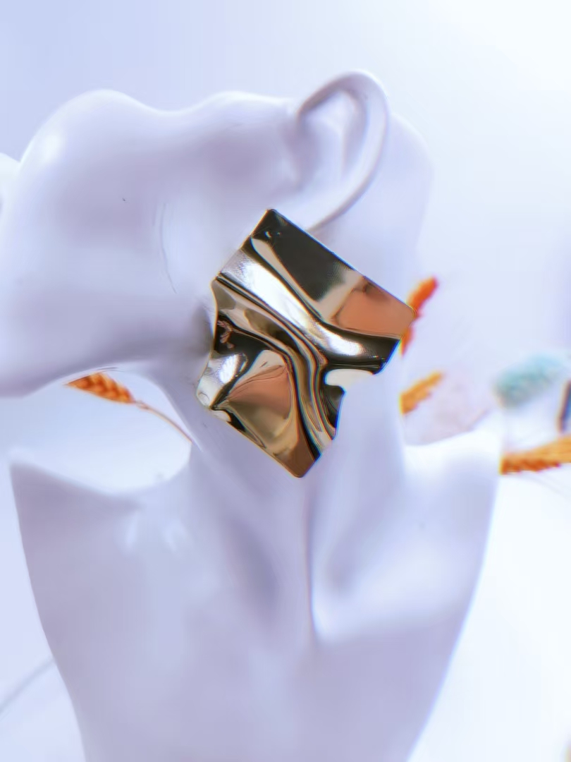 Square And Round Gold Earrings
