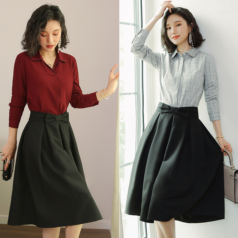 Title 3, Black skirt with bow tie, slim waist, professio...