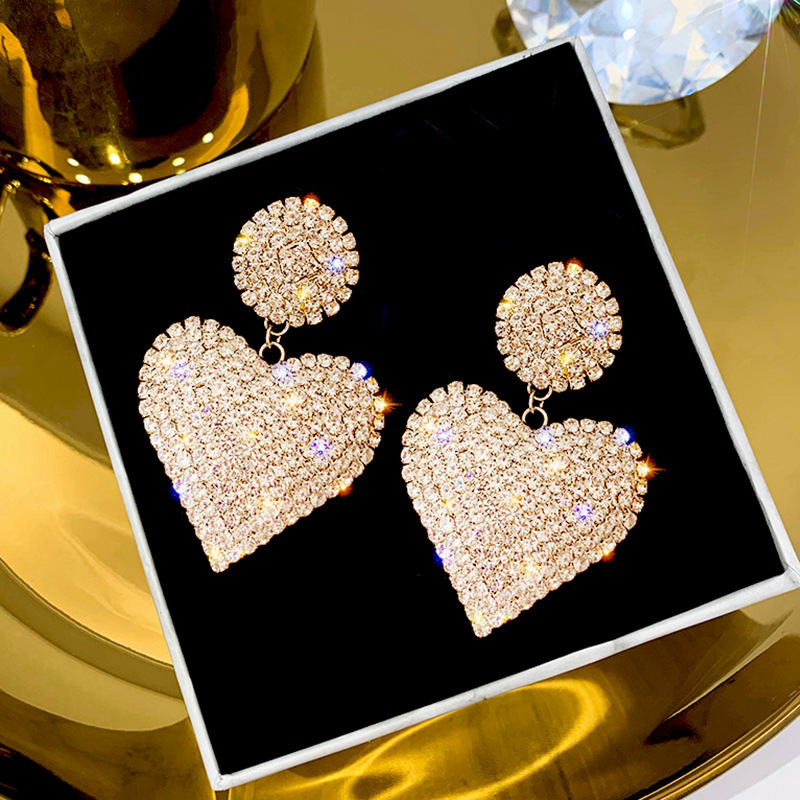 Exaggerated Peach Heart Stud Earrings Women