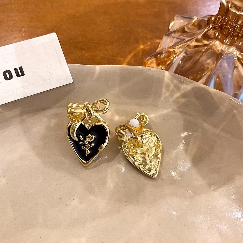 Blue Heart Clip On Earrings For Women Non Piercing Elegant Love Heart Ear Cuff Jewelry