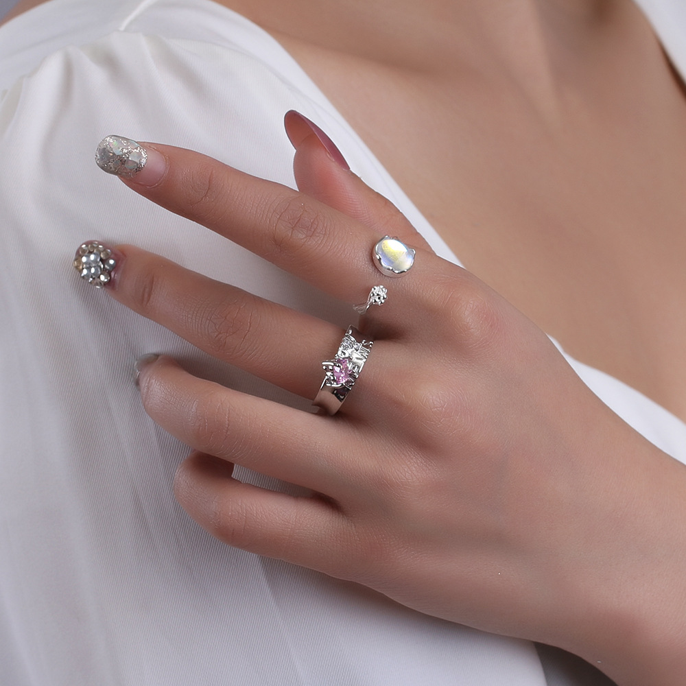 Moonlight Stone Small Group Design Ins Cool Wind High-class Luxury Ring