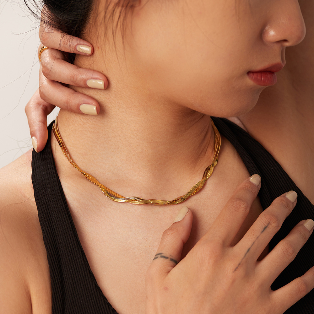 Lysa Twisted Chain Necklace
