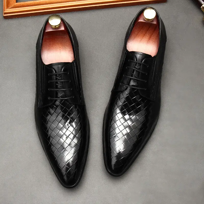 Men's Leather Shoes With Embossed Stone Pattern Laced Cowhide