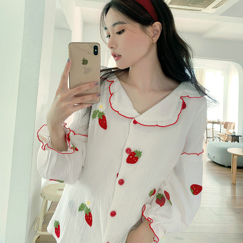 Title 5, Lovely White Strawberry Print Long-sleeved Suit