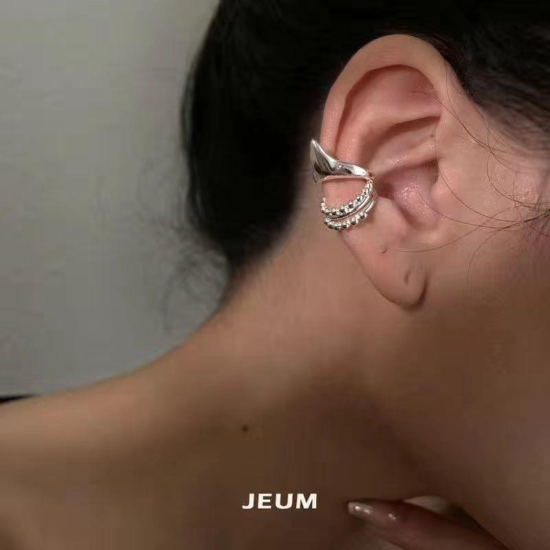 Europe And The United States Elves Ear Clip Without Ear Holes Female Cold Wind Senior Sense Of Niche Design Geometric Light Luxury Chain Ear Bone Clip Female