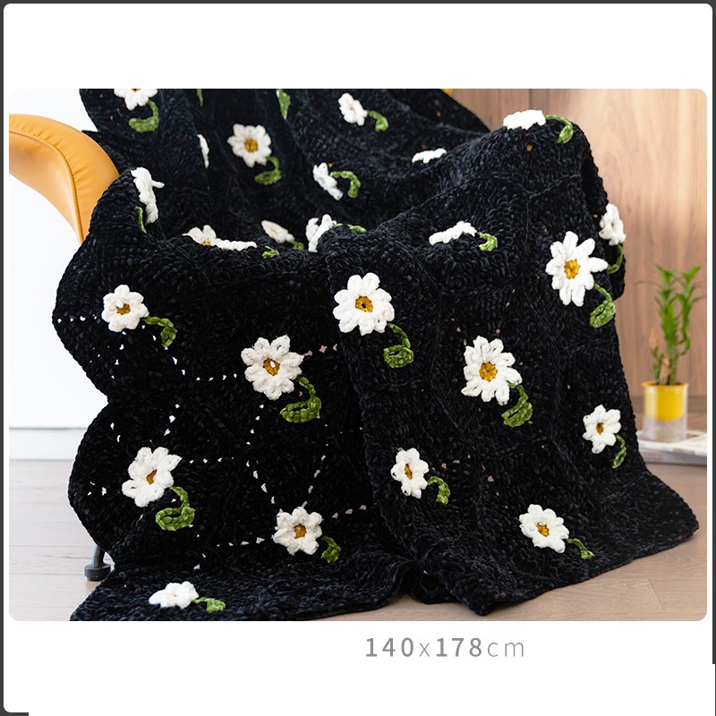 Daisy black warm