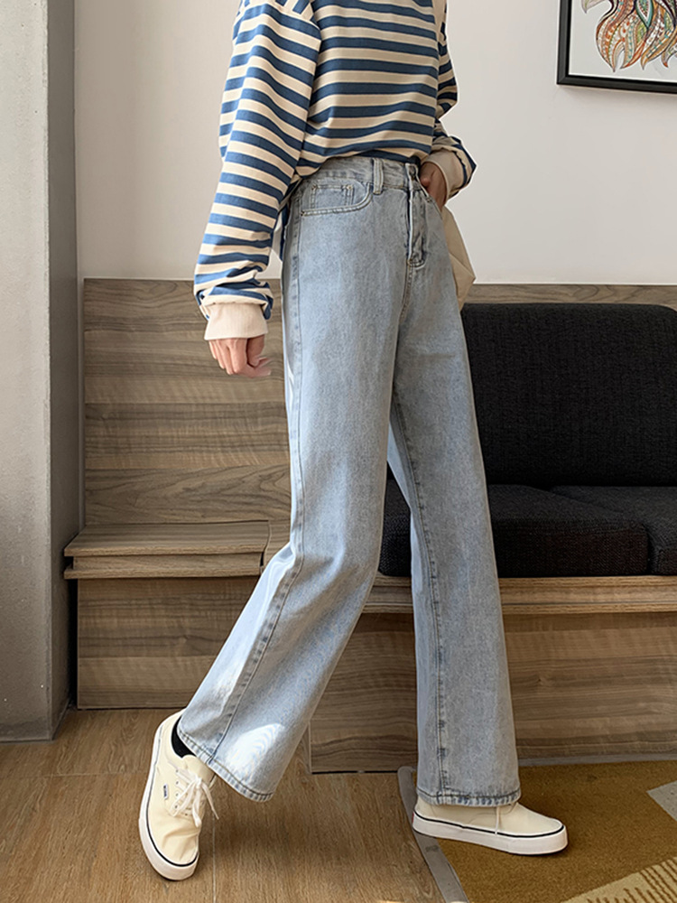 Title 5, Hellfarbene Jeans mit weitem Bein und geradem S...