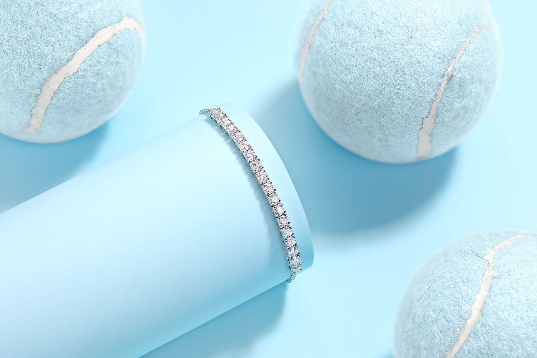 Set With Top-quality Moissanite, This Luxurious And Fashionable Light Luxury Jewelry Silver Bracelet Is Made Of S925 Silver Electroplated With Platinum - Jewelry & Watches