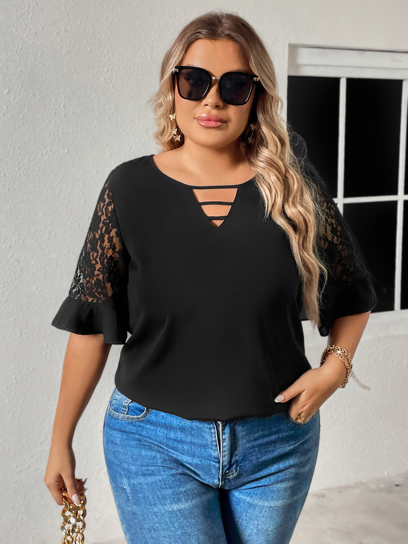Women's Loose Pullover V-neck Lace Short-sleeved Top