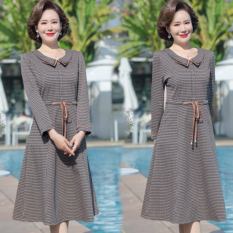 Western Style Noble Middle-aged Women's Mother