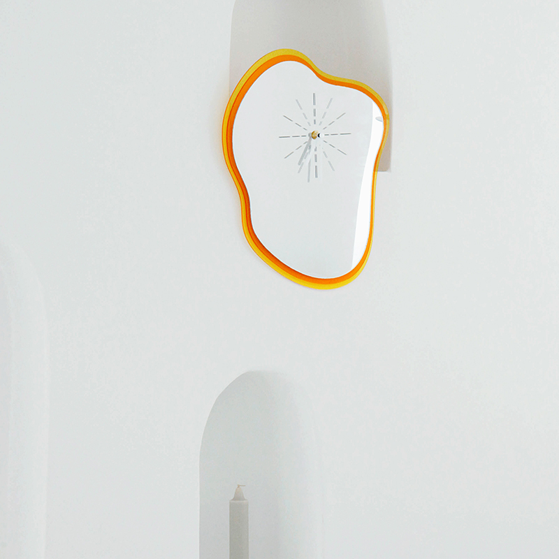 Acrylic Wall Clock, Alien Design, picture 3 of 4