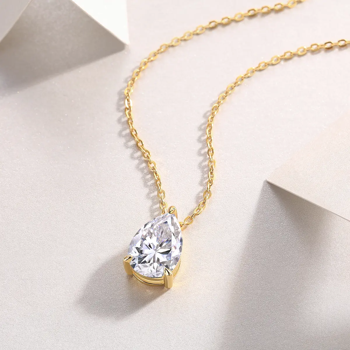 1Under The Moon - A Fashionable And Trendy Diamond Pendant Necklace Set With Pear-shaped Moissanite S925 Sterling Silver And Gold Plating Prohibit TikTok sales