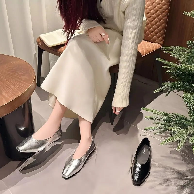 French Elegant Pointed Toe Slip-On Women's Shoes, Gentle Style Autumn New Shallow Cut Loafers, Versatile Commuter Flats
