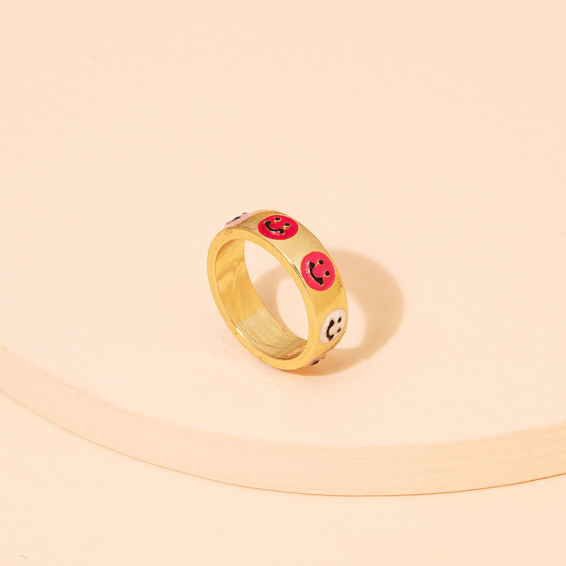 Retro Street Shooting Fun Loving Cute Smiley Ring Female