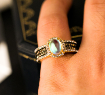 Temperament Lady Moonstone Ring Alloy Plated 14k Gold Crystal Jewelry