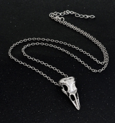 Explosion models Europe and the United States retro Viking symbol jewelry wholesale Shantou eagle mouth pendant tide male necklace