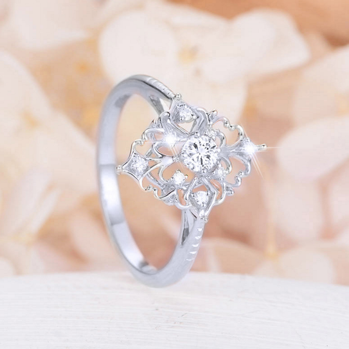 Diamond-shaped zircon ringing children