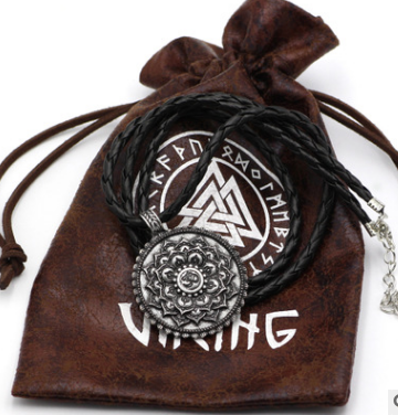 Pendentif Om en Argent Antique