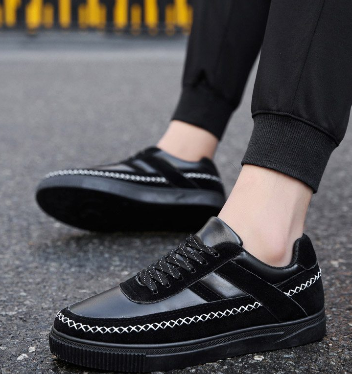 Low-Top Fitness Sneakers, picture 2 of 5