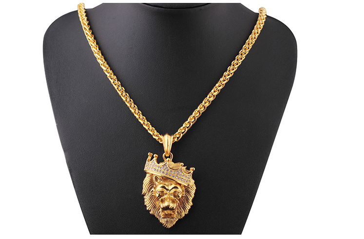 Europe and the United States selling diamond crown lion hip-hop luminous necklaces men Unisex gold-plated hiphop luminous Pendant — foto 2