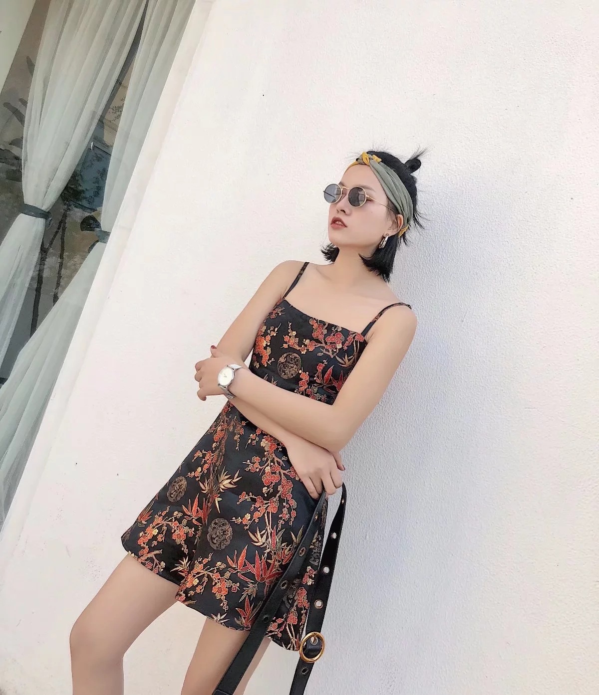 Sexy Embroidery Floral Women Dress Kylie Jenner Strapless women party dress Short Chinese Style satin dress vestido vintage Robe