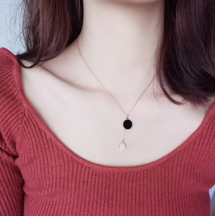 Temperament short clavicle chain titanium steel simple necklace female wild sweater chain spring and summer dress accessories decorative pendant