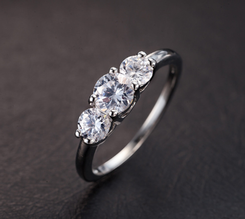 Three zircon flat diamond ring Simple and stylish personality inlaid zircon ring