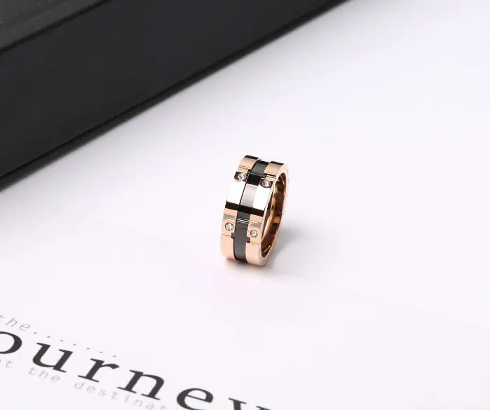 Black diamond-studded titanium steel ring
