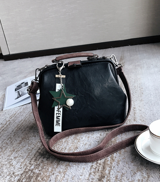 Bag female summer and autumn new fashion handbags trend line retro ladies shoulder bag wild slung portable doctor bag