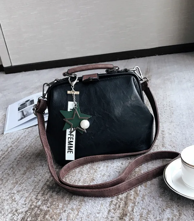 Bag female summer and autumn new fashion handbags trend line retro ladies shoulder bag wild slung portable doctor bag Black - Shop at LoveMi