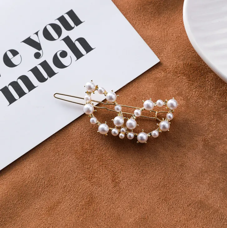 Japan and South Korea simple love circle a word clip five-pointed star triangle geometry pearl hairpin bangs clip - G