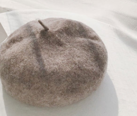 Beret women's autumn and winter warm solid color buds Korean version of the wild retro pumpkin painter hat tide Light Khaki - Shop at LoveMi