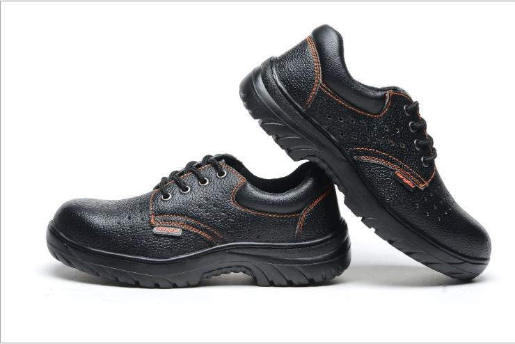 Antiskid and wear-resistant safety protection of Baotou working shoes safety shoes in summer 3