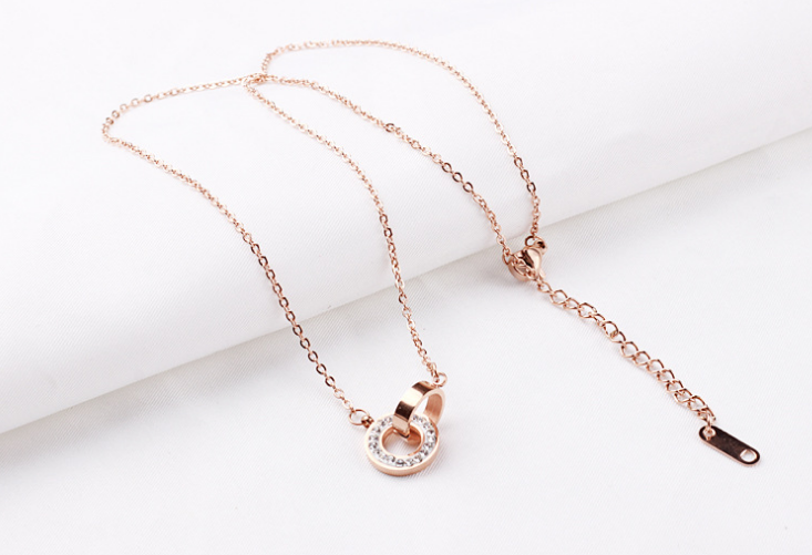 Titanium steel necklace female clay mud double ring plated 18K rose gold clavicle chain